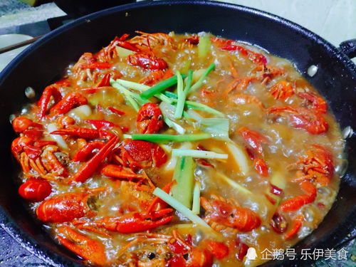 四川老公的麻辣小龍蝦，調料貴過蝦，卻贏得朋友圈滿堂彩